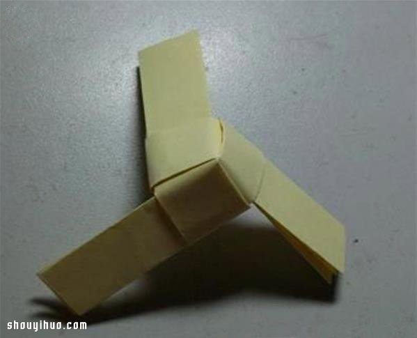 折紙竹蜻蜓的折法 手工折紙竹蜻蜓玩具圖解 - www.iyw0659.cn