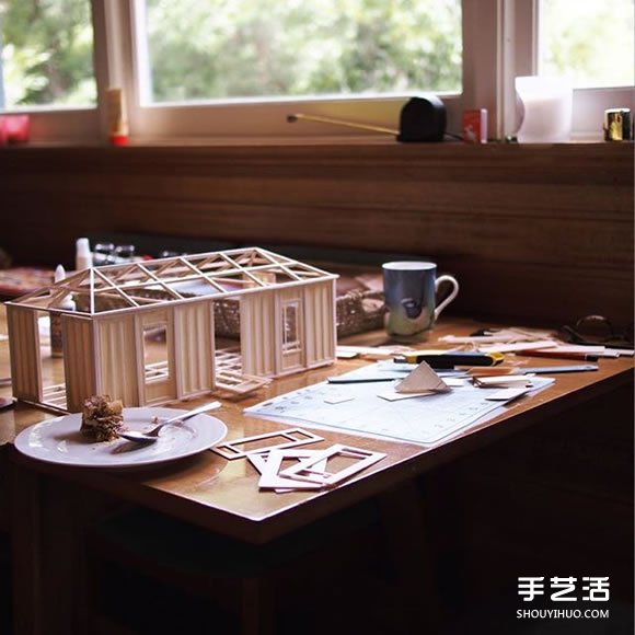 她辭退律師工作 只為完成制作微型家具的夢想 - www.iyw0659.cn