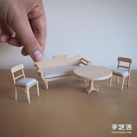 她辭退律師工作 只為完成制作微型家具的夢想 - www.iyw0659.cn