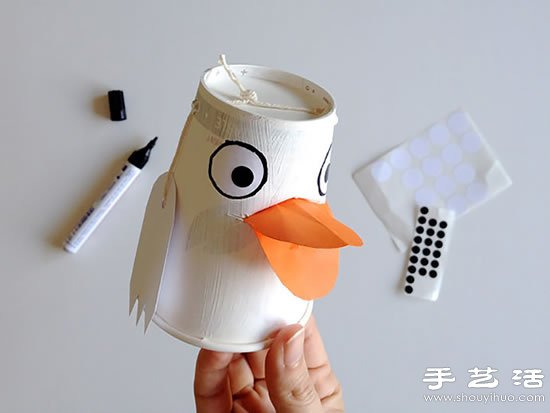 一次性紙杯手工制作可愛鴨子玩偶 - www.iyw0659.cn