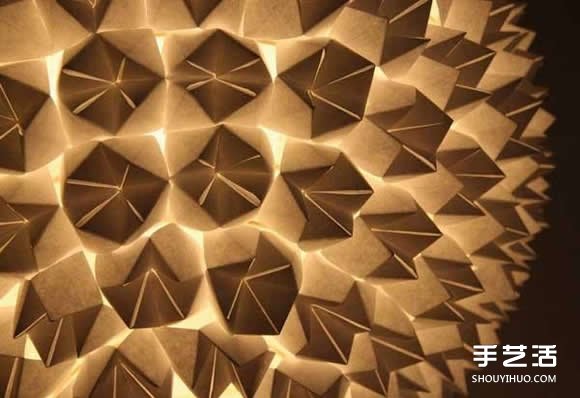 用數百個“東南西北”制作的折紙吊燈燈罩 - www.iyw0659.cn