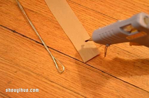 衛生紙卷筒手工制作漂亮裝飾花的方法步驟 - www.iyw0659.cn