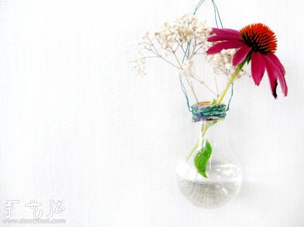 燈泡廢物利用DIY時(shí)尚花瓶的教程 - www.iyw0659.cn