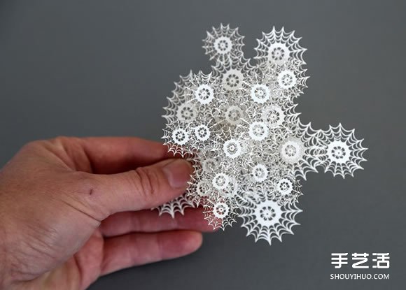 以細(xì)菌、結(jié)晶等為靈感創(chuàng)作的立體紙雕作品 - www.iyw0659.cn
