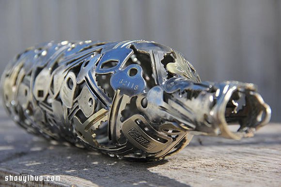 無師自通冶煉工藝 把舊鑰匙DIY成裝飾品 - www.iyw0659.cn