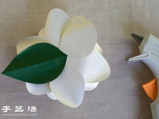卡紙手工制作梔子花手工花圖解教程 - www.iyw0659.cn