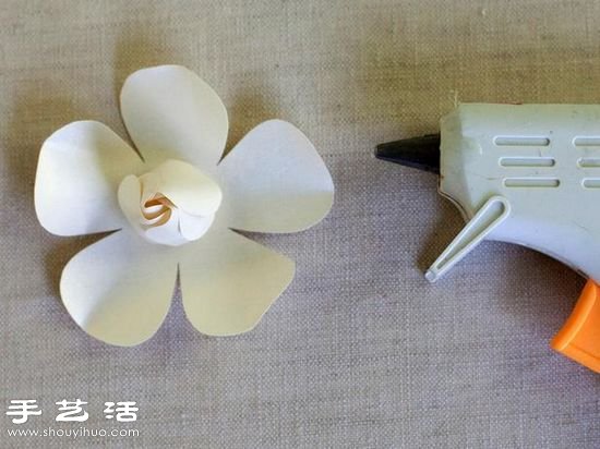 卡紙手工制作梔子花手工花圖解教程 - www.iyw0659.cn
