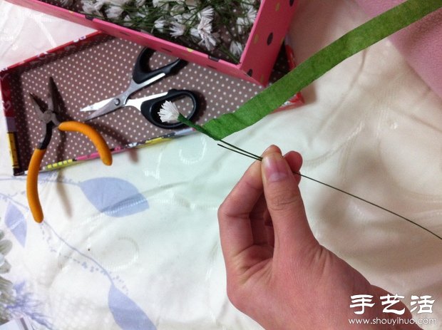 紙花制作:滿天星的做法 - www.iyw0659.cn