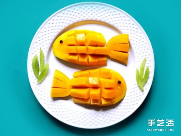 創意大芒果切法圖解教程 讓你切出可愛的金魚 - www.iyw0659.cn