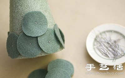 海綿+毛氈布 手工制作迷你裝飾圣誕樹 - www.iyw0659.cn