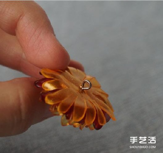 塑料花怎么做 美麗的塑料花頭繩DIY手工制作 - www.iyw0659.cn
