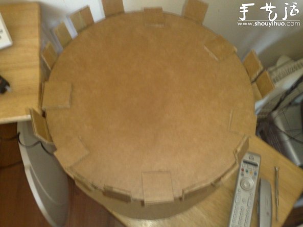 廢舊紙箱手工DIY制作cosplay帽子 - www.iyw0659.cn