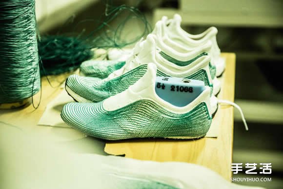 adidas 百分之百由海洋垃圾回收制成的慢跑鞋 - www.iyw0659.cn