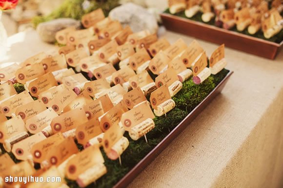 葡萄酒瓶和軟木塞變廢為寶 DIY婚禮小飾品 - www.iyw0659.cn