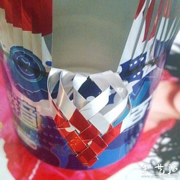 廢棄可樂易拉罐DIY煙灰缸的方法 - www.iyw0659.cn