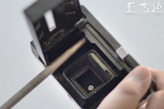 舊相機DIY改裝成iPhone手機充電插座 - www.iyw0659.cn