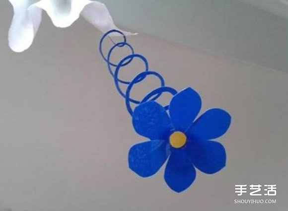 幼兒手工教程:簡單又好玩的剪紙彈簧花小制作 - www.iyw0659.cn