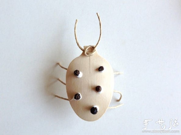 一次性勺子廢物利用DIY昆蟲玩具 - www.iyw0659.cn