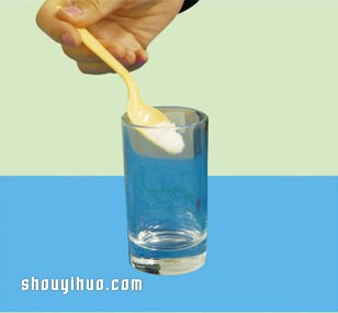 化學小實驗:硼砂和白膠制作好玩“果凍” - www.iyw0659.cn