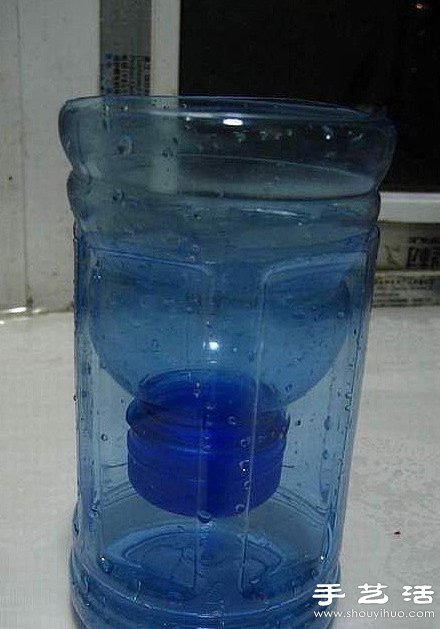 塑料瓶飲料瓶廢物利用DIY不用澆水的花盆 - www.iyw0659.cn
