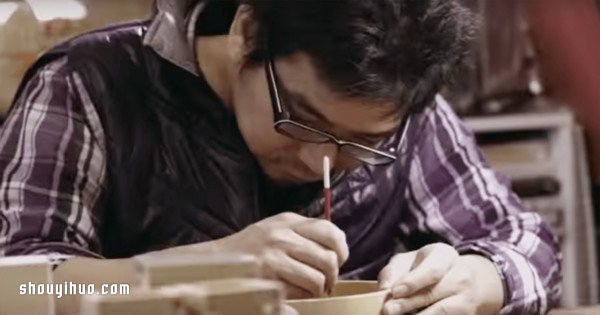 可憐小金魚被透明樹脂封存?別哭,你再仔細(xì)看 - www.iyw0659.cn