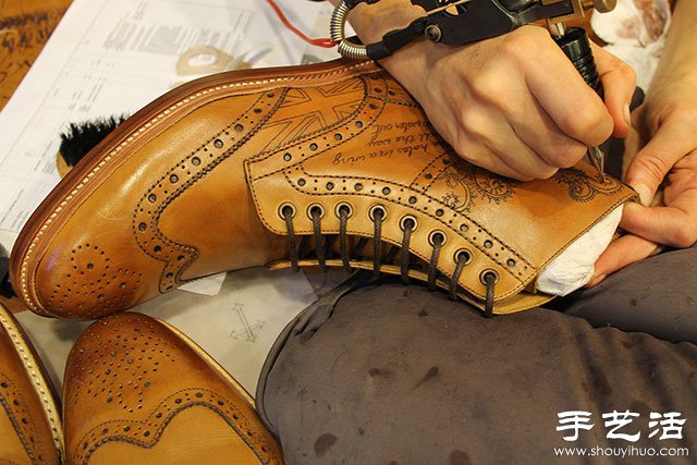 紋身藝術在皮靴上的運用 - www.iyw0659.cn