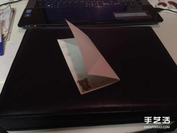 自帶夾頁功能的個性書簽的折法圖解教程 - www.iyw0659.cn