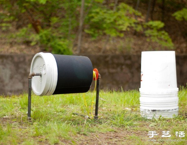 塑料桶+自來水管 DIY制作簡易環保洗衣機 - www.iyw0659.cn