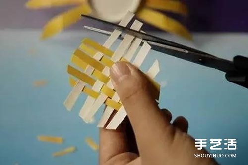 幼兒園螃蟹模型制作 一次性紙杯做螃蟹的教程 - www.iyw0659.cn