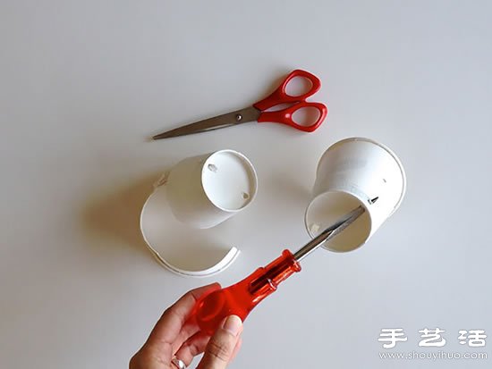 一次性紙杯手工制作可愛鴨子玩偶 - www.iyw0659.cn