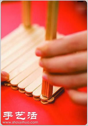 冰棒棍變廢為寶手工制作花籃的方法 - www.iyw0659.cn