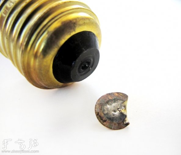 燈泡廢物利用DIY時(shí)尚花瓶的教程 - www.iyw0659.cn