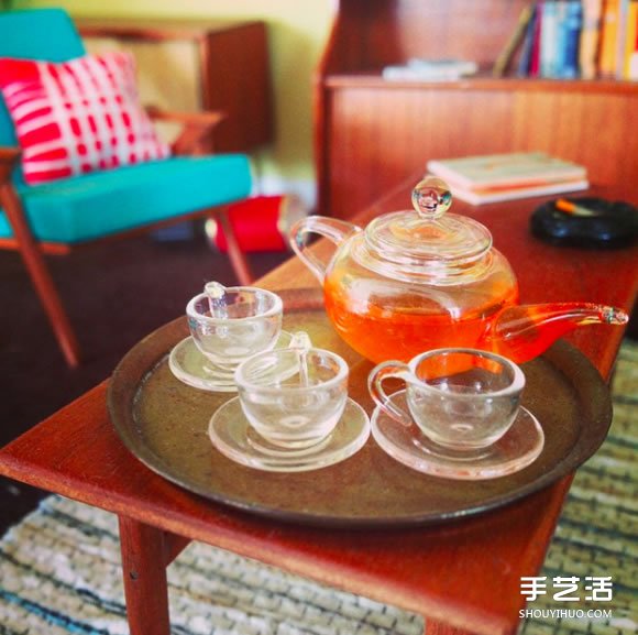 她辭退律師工作 只為完成制作微型家具的夢想 - www.iyw0659.cn