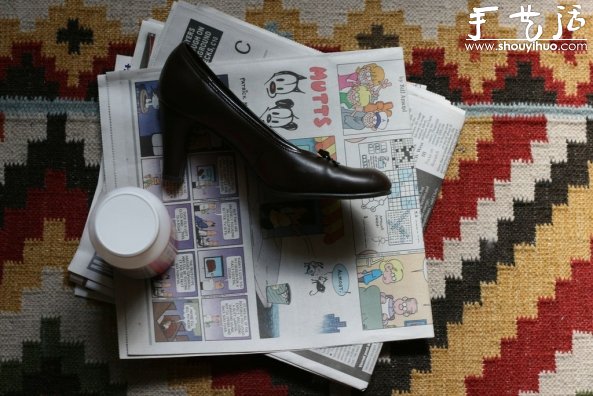 舊報紙DIY改造舊皮鞋 - www.iyw0659.cn