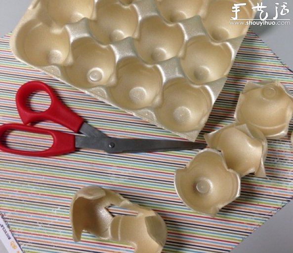雞蛋托和紐扣手工DIY假花的教程 - www.iyw0659.cn