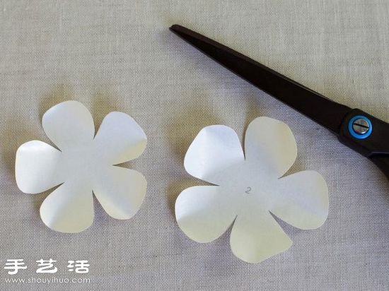 卡紙手工制作梔子花手工花圖解教程 - www.iyw0659.cn