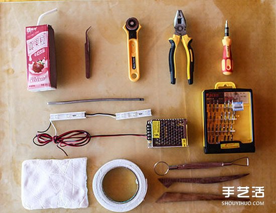 牛奶盒廢物利用DIY制作創意臺燈的方法步驟 - www.iyw0659.cn