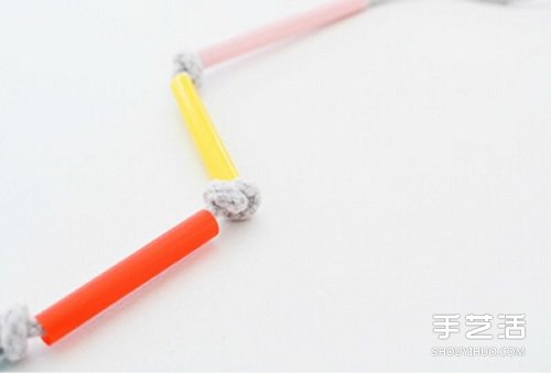 幼兒吸管手工制作 做出節日里漂亮的多彩裝飾 - www.iyw0659.cn