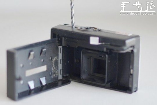 舊相機DIY改裝成iPhone手機充電插座 - www.iyw0659.cn