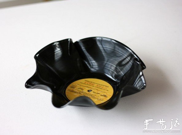 黑膠唱片手工DIY時尚果盤的教程 - www.iyw0659.cn