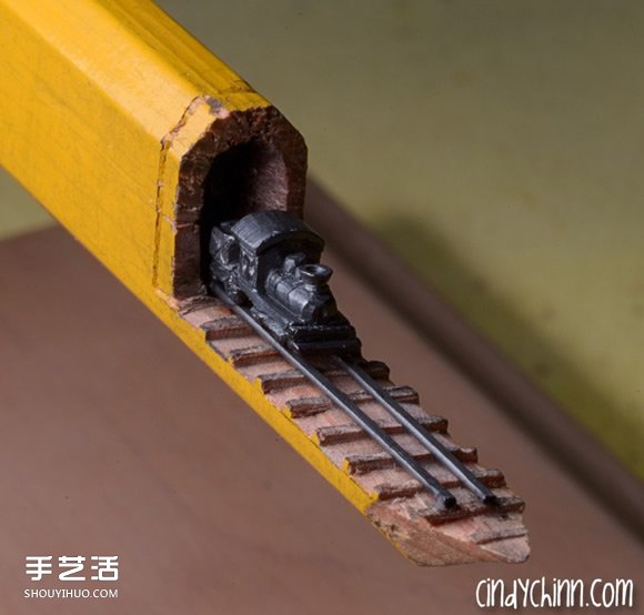 鉛筆筆尖上的精致雕刻 讓你領略手工微雕之美 - www.iyw0659.cn