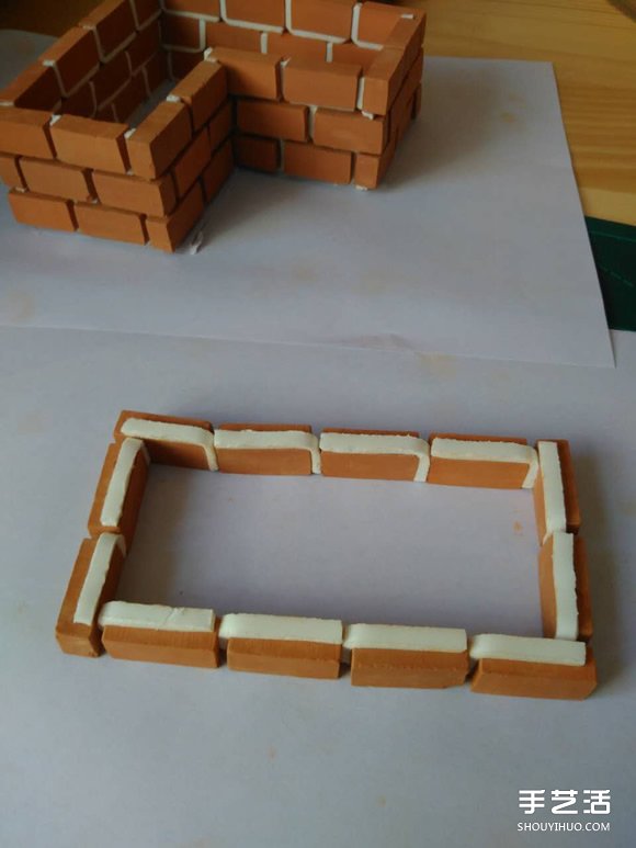 將花壇搬到桌子上!利用廢磚頭DIY制作花盆 - www.iyw0659.cn