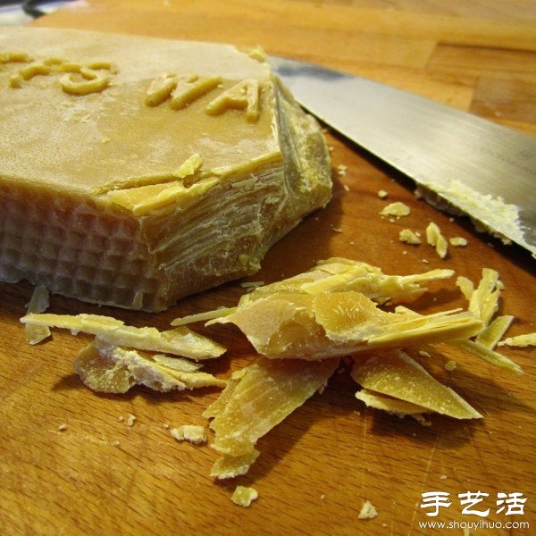 橡果殼+蜂蠟 DIY漂浮在水面上的浪漫燭臺 - www.iyw0659.cn