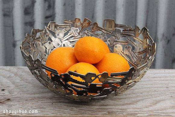無師自通冶煉工藝 把舊鑰匙DIY成裝飾品 - www.iyw0659.cn